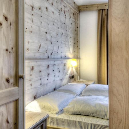 Family And Wellness Residence Ciasa Antersies サン・カッシアーノ エクステリア 写真