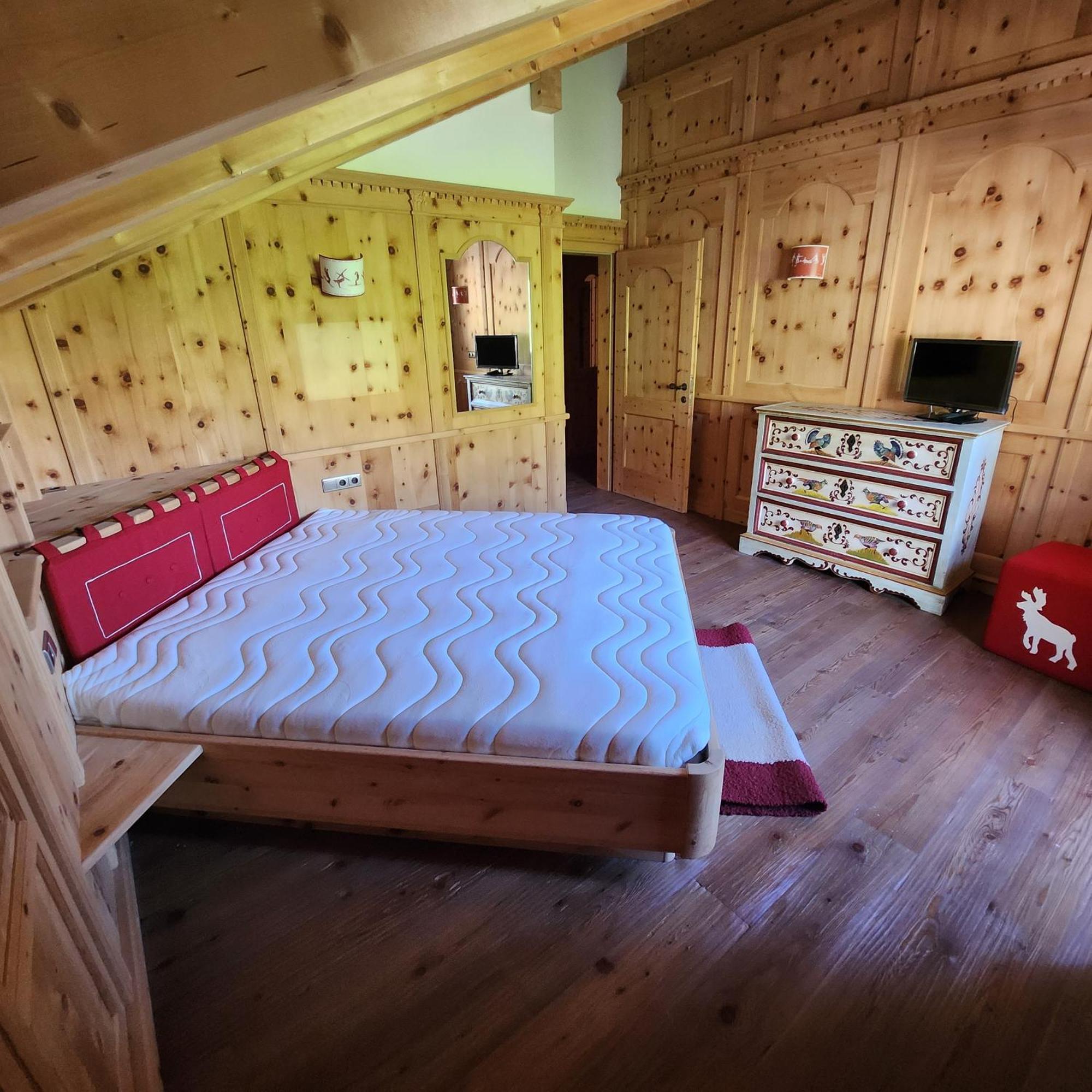 Family And Wellness Residence Ciasa Antersies サン・カッシアーノ エクステリア 写真