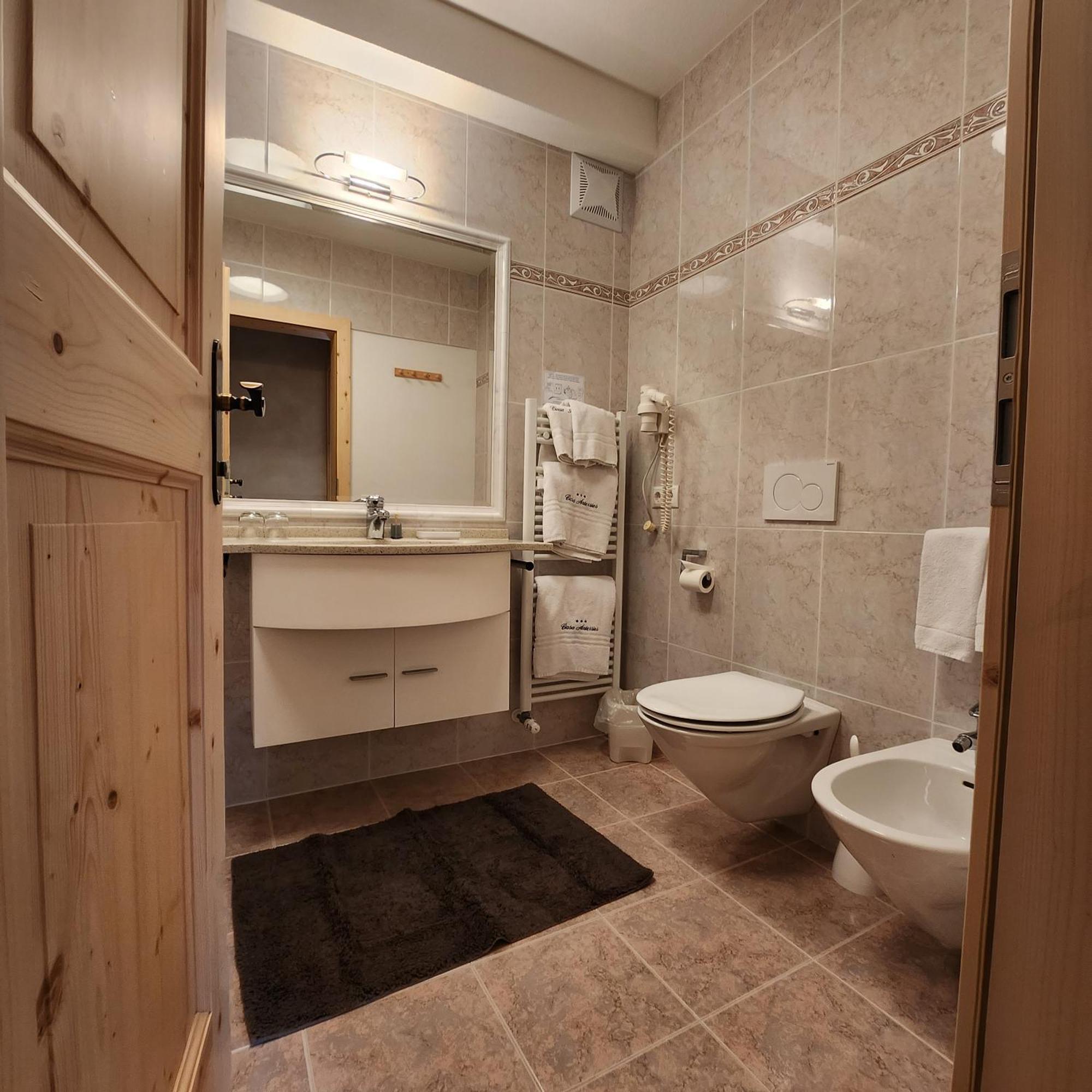 Family And Wellness Residence Ciasa Antersies サン・カッシアーノ エクステリア 写真