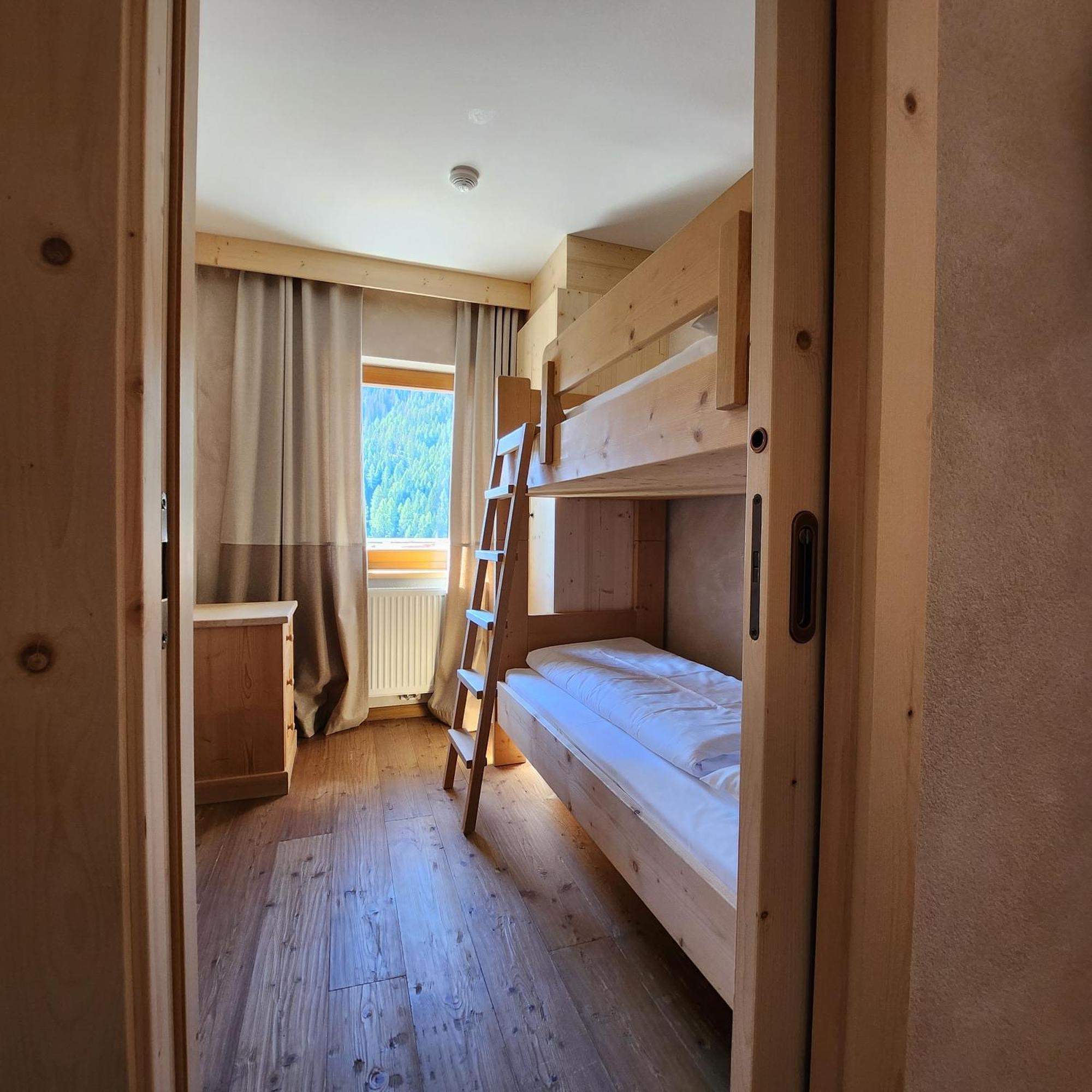 Family And Wellness Residence Ciasa Antersies サン・カッシアーノ エクステリア 写真