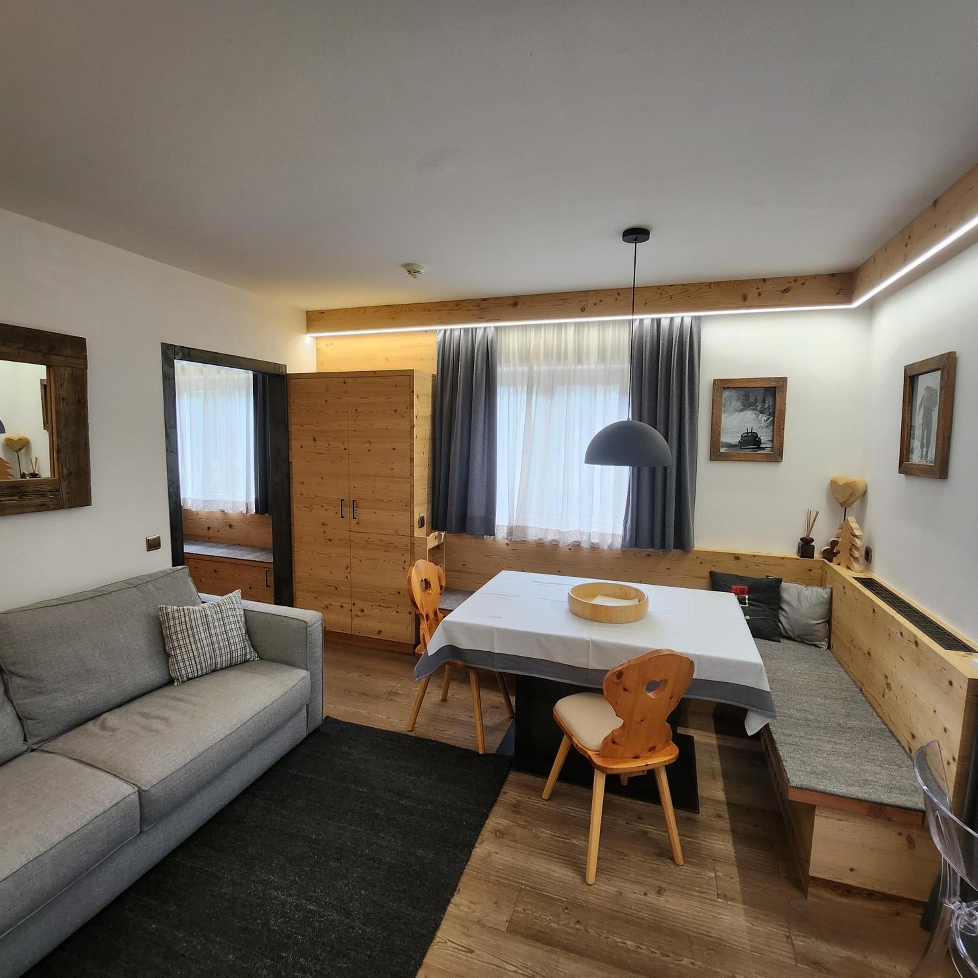 Family And Wellness Residence Ciasa Antersies サン・カッシアーノ エクステリア 写真