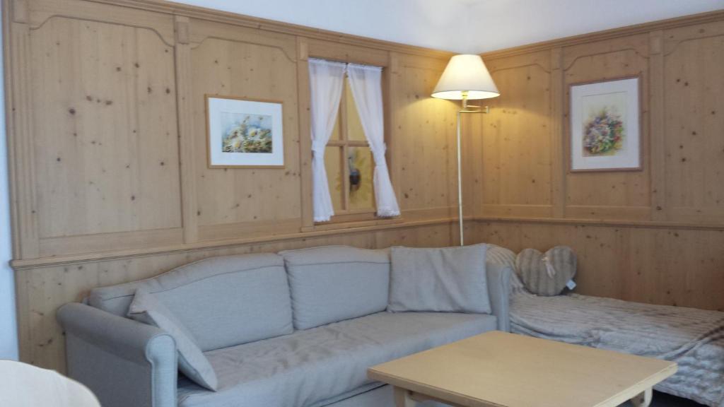 Family And Wellness Residence Ciasa Antersies サン・カッシアーノ 部屋 写真
