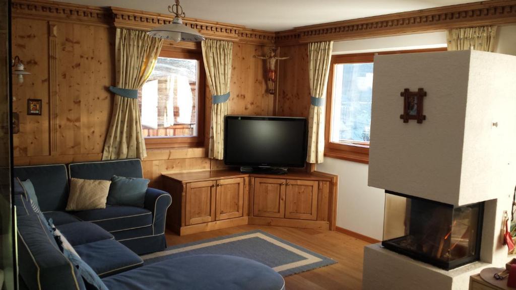 Family And Wellness Residence Ciasa Antersies サン・カッシアーノ 部屋 写真